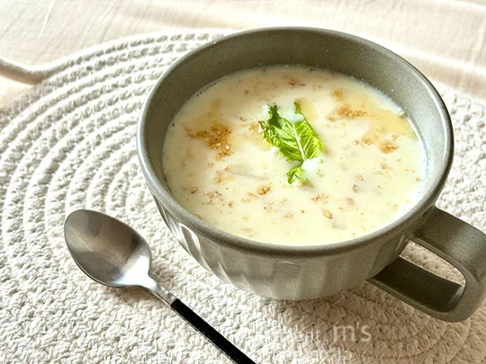 かぶと白ごまの豆乳ポタージュ